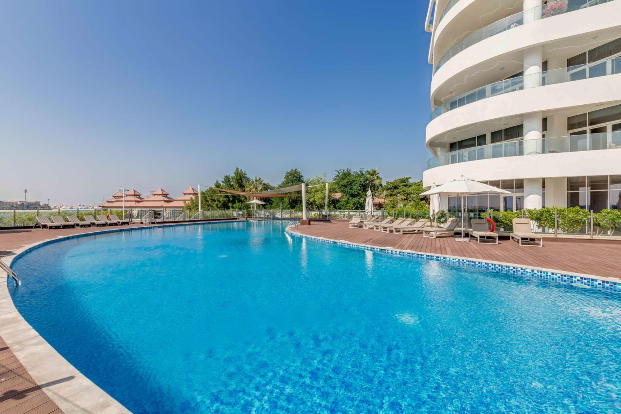 Luxury Azizi Mina Beachfront Apartments Dubai Dış mekan fotoğraf