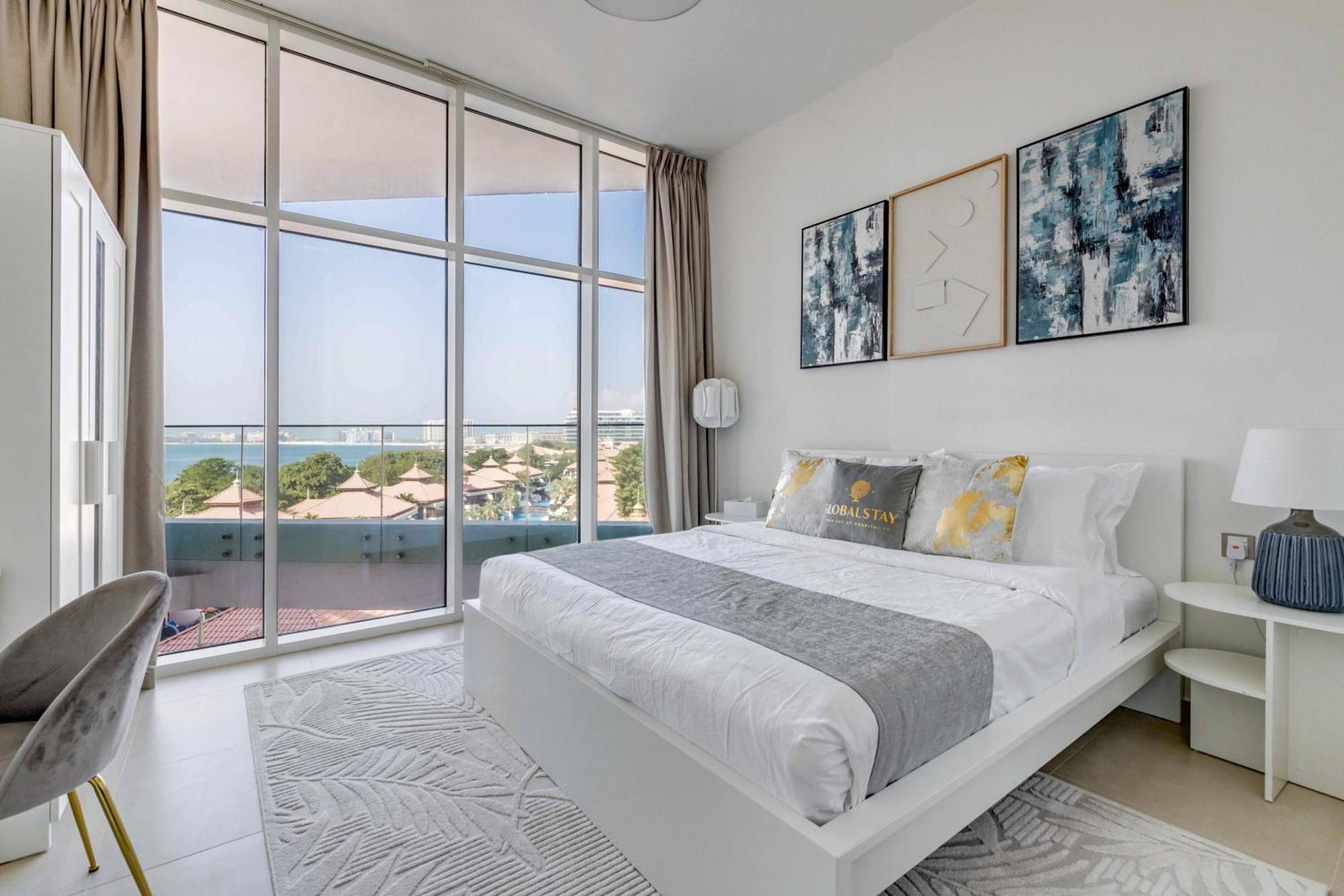 Luxury Azizi Mina Beachfront Apartments Dubai Dış mekan fotoğraf