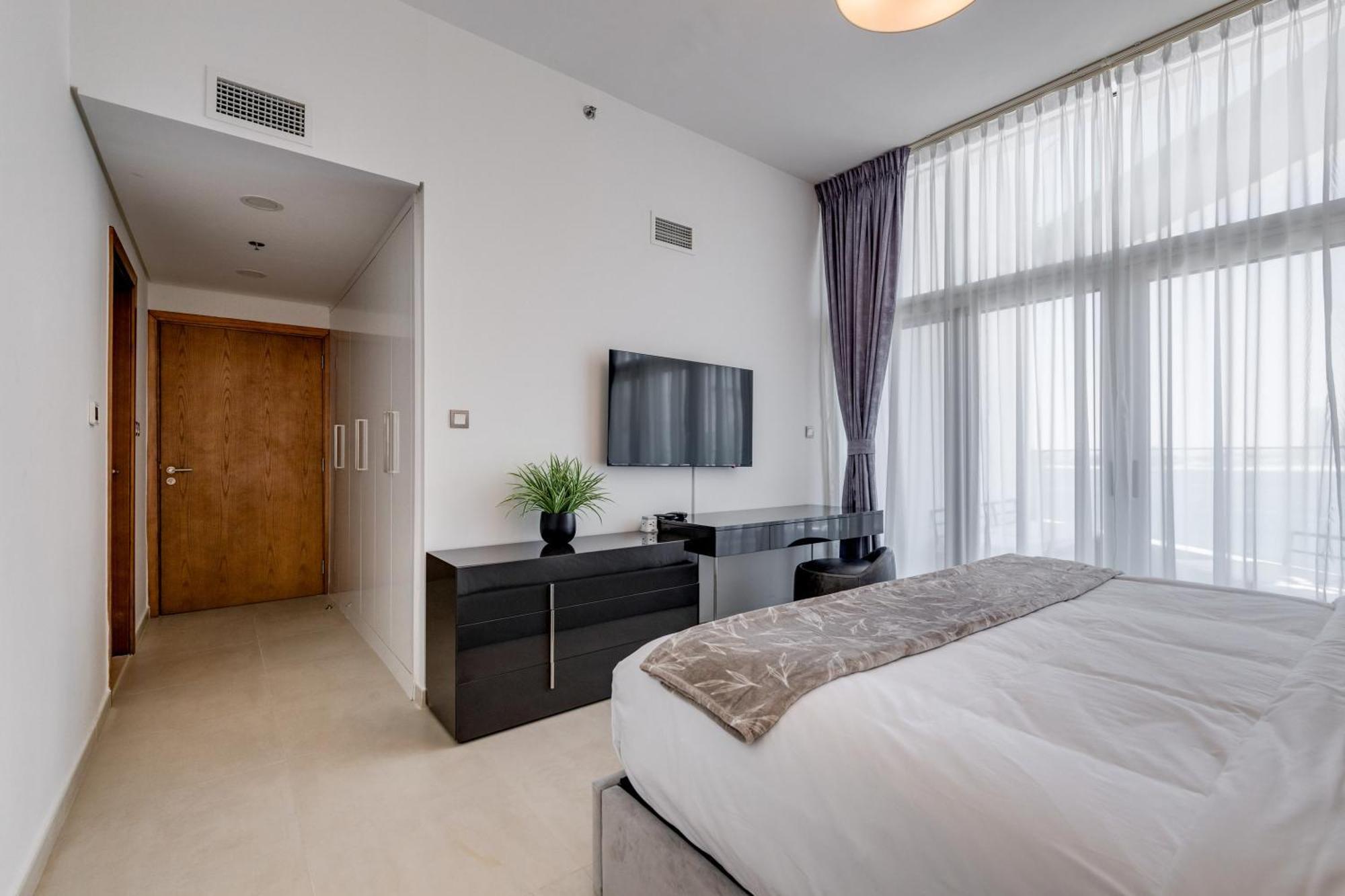 Luxury Azizi Mina Beachfront Apartments Dubai Dış mekan fotoğraf