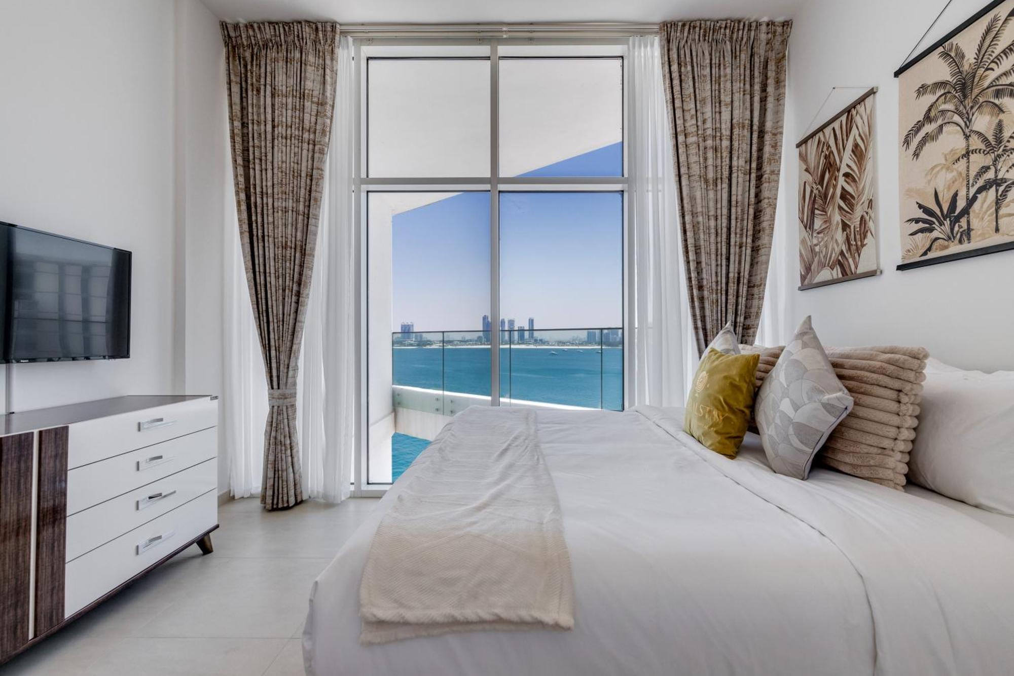 Luxury Azizi Mina Beachfront Apartments Dubai Dış mekan fotoğraf