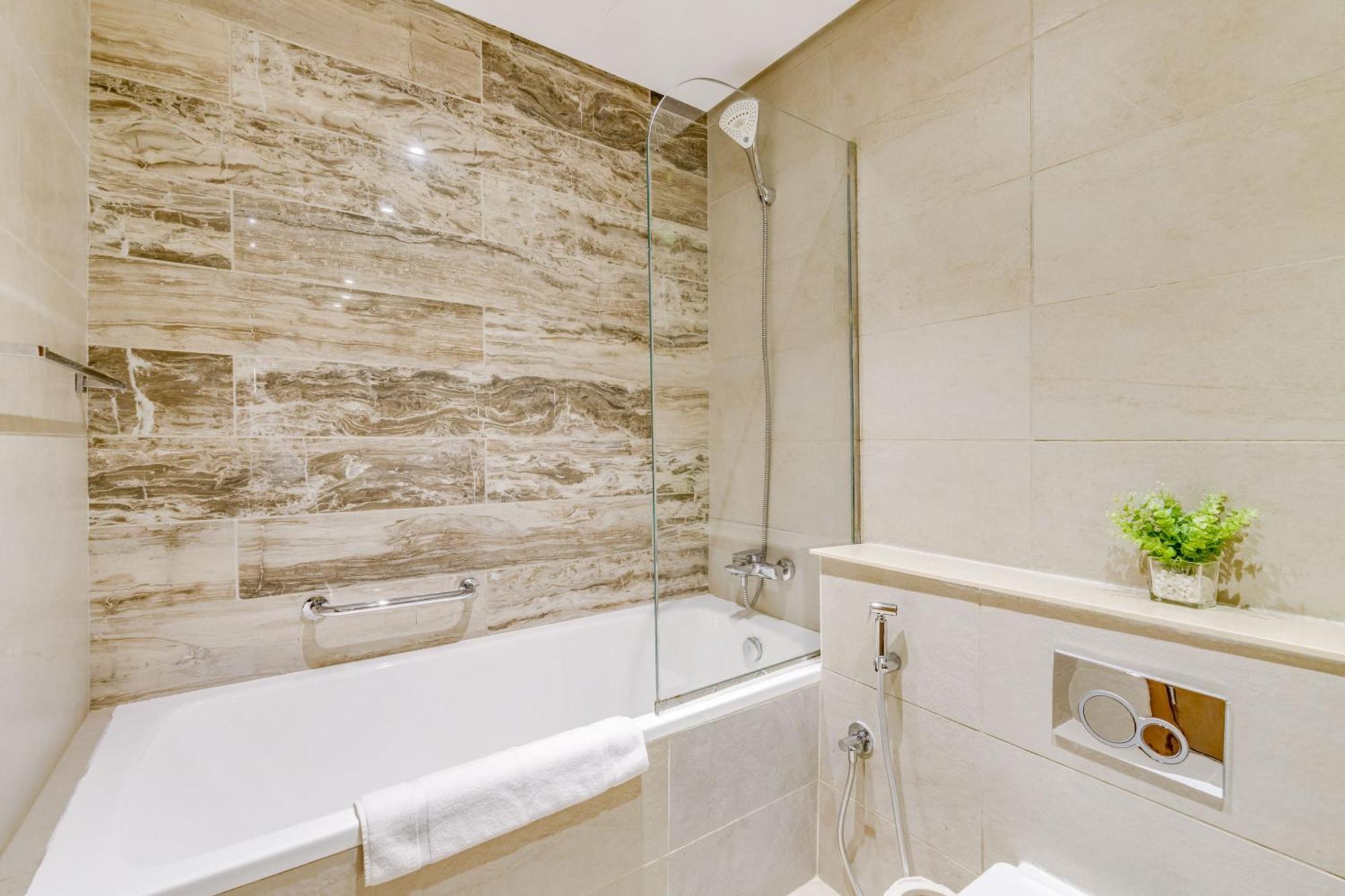 Luxury Azizi Mina Beachfront Apartments Dubai Dış mekan fotoğraf